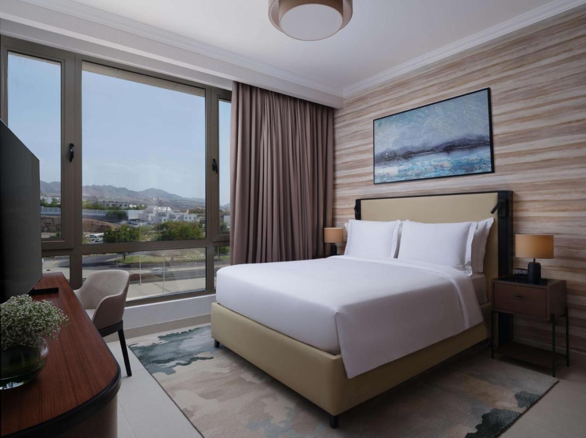 Doubletree By Hilton Muscat Qurum Exterior foto